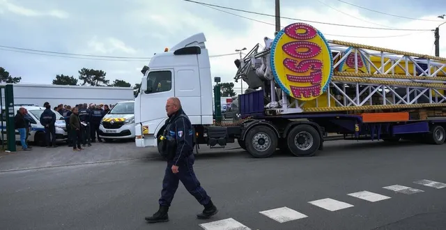 photo  les plus grands manèges ne pourront pas être installés rappelle la préfecture.  &copy;  photo le maine libre – denis lambert 