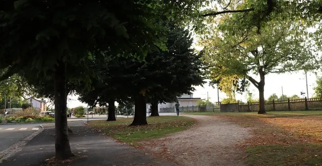 photo  le square, situé boulevard de la primaudière, devrait disparaître si le projet de « la virgule » allait à son terme. une disparition qui interpelle la nouvelle association agir ici et maintenant pour l’environnement (aime), installée à sablé-sur-sarthe (sarthe).  &copy;  ouest france 
