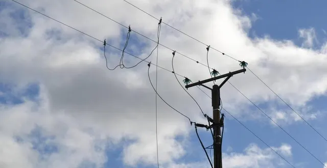 photo  de nombreuses électriques ont été coupées en sarthe.  &copy;  archives le maine libre 