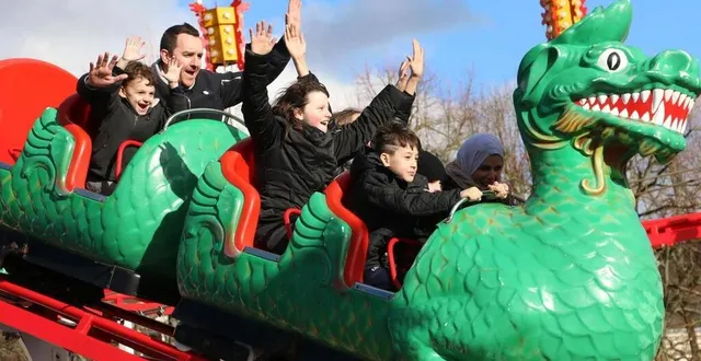 photo  en zone du panorama au mans, la fête foraine va finalement déployer ses attractions. une installation progressive à partir d’aujourd’hui, et qui se poursuivra jusqu’en début de semaine prochaine pour les plus longs à monter.  &copy;  archives ouest-france 