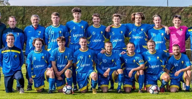 photo  la jeune équipe seniors 3e au championnat en seconde division.  &copy;  le maine libre 