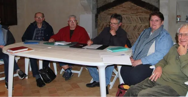 photo  les membres du bureau poursuivent le combat aux côtés d’autres riverains.  &copy;  le maine libre 