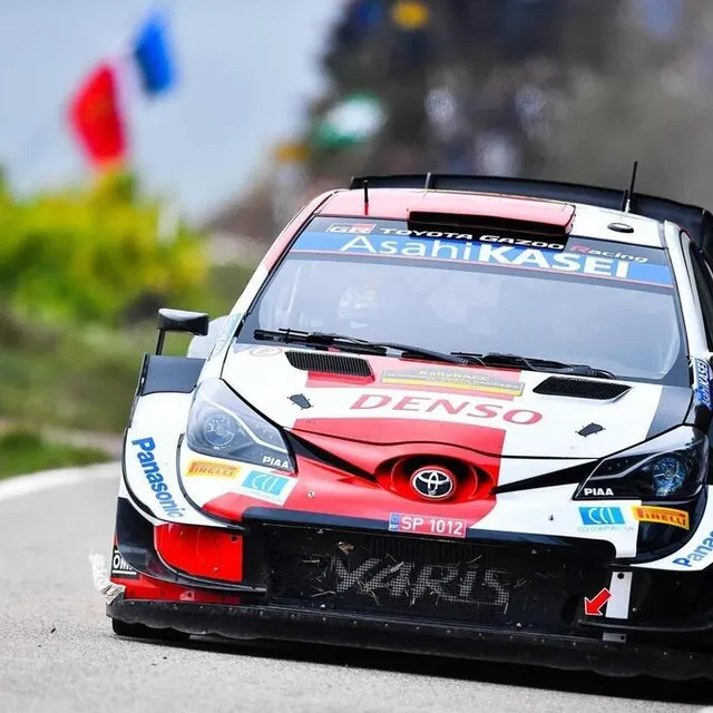photo sébastien ogier au volant de sa toyota yaris wrc.  ©  pau barrena / afp