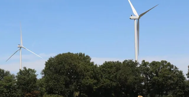 photo  la dernière mouture du projet prévoit cinq éoliennes dans le secteur de la garenne des saars.  &copy;  archives le courrier de l’ouest 