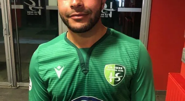 photo  karim lair (fc la suze), l’ambition chevillée au corps.  &copy;  le maine libre 