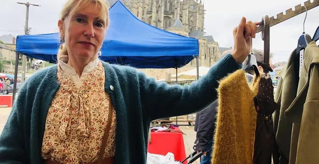 photo  typhaine, vendeuse de textile et bijoux depuis 15 ans sur le marché des jacobins.  &copy;  le maine libre 