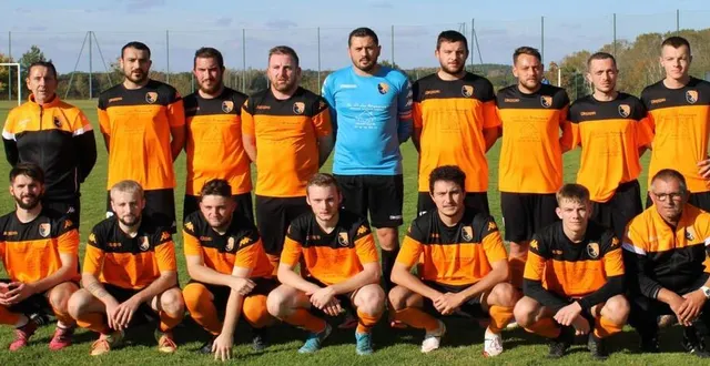 photo  l’équipe a de l’union sportive saint-ouen-saint-biez a pour objectif de se maintenir au milieu du classement de la poule d de 2e division.  &copy;  ouest-france 