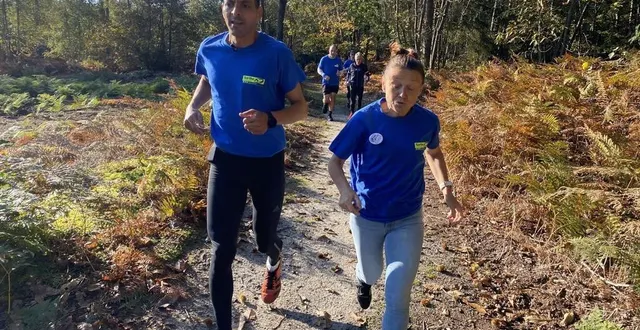photo  la championne du monde de trail, nathalie mauclair, et le coureur de fond mohamed serbouti nous montrent le chemin du premier parcours de la station trail proposée par le conseil départemental. à challes, en agglomération du mans.  &copy;  ouest-france 