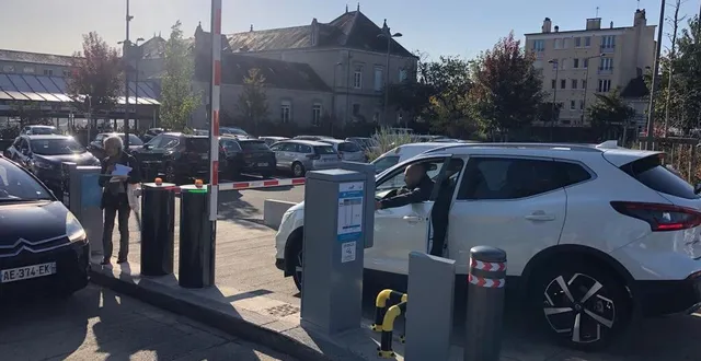 photo  1er jour de stationnement payant à l’hôpital du mans.  &copy;  ouest-france 
