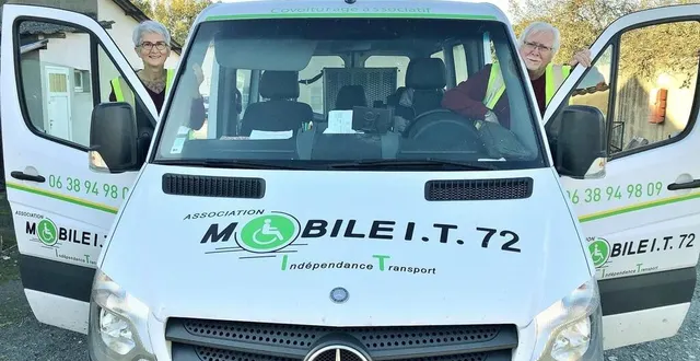 photo  béatrice offret, 61 ans, et patrick communeau, 71 ans, font partie des 80 bénévoles de l’association mobile it 72.  &copy;  ouest-france 