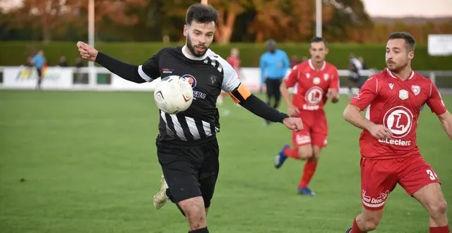 photo  jules rouzière vit sa cinquième saison sous le maillot argentanais.  &copy;  archives joseph thouin 
