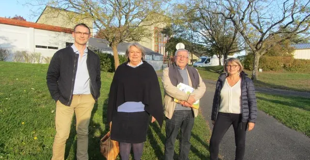 photo  alain chenin, isabelle de pontevès, daniel dupuis, pascal aveline, membres du conseil d’administration de l’esat.  &copy;  ouest-france 
