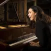 photo  pianiste répétitrice pour l’émission « duos mystères » sur tf1, lola baï s’était également illustrée dans «the voice», en 2016. l’artiste mancelle se produit dans des villages sarthois tout le mois d’octobre 2021. 