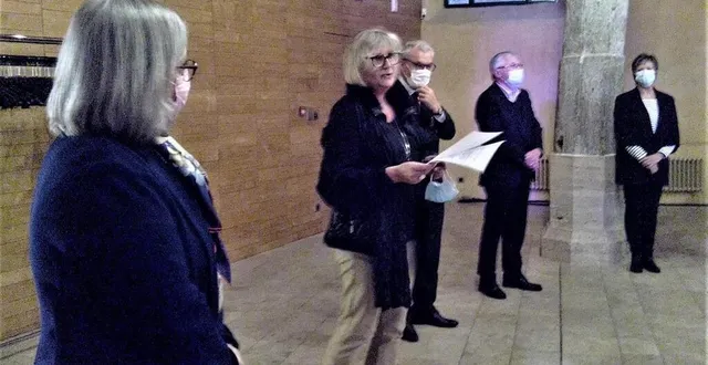 photo  un « moment de convivialité » a permis de remercier toutes les personnes mobilisées pour faire fonctionner le centre de vaccination.  &copy;  le maine libre 