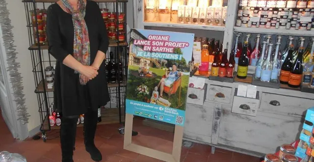 photo  oriane smadja vend des produits du terroir notamment à la clientèle du gîte.  &copy;  ouest-france 