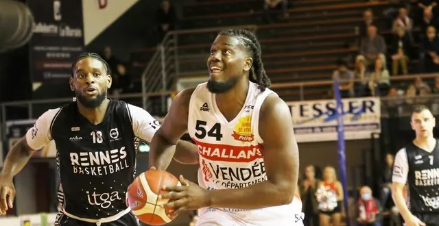 photo  matip (à gauche) et les rennais, ont pêché en défense face à joseph (à droite).  &copy;  ouest-france 