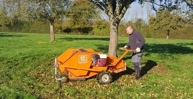 photo  la ramasseuse a été mise à disposition par espace emeraude.  &copy;  ouest-france 