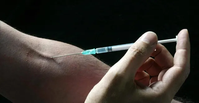 photo  depuis le début du mois de novembre 2021, une rumeur circule sur les réseaux sociaux : dans des bars et boîtes de nuit angevines, des personnes utiliseraient des seringues pour empoisonner de jeunes femmes avec du ghb.  &copy;  archives co 