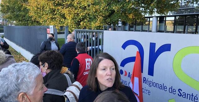 photo des infirmiers anesthésistes diplômés d’état ont manifesté devant l’agence régionale de santé (ars) ce mardi 9 novembre.
