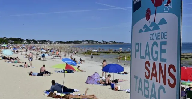 photo  interdiction de fumer sur les plages de carnac (morbihan).  &copy;  thierry creux, ouest-france 
