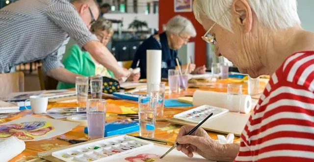 photo  peinture, bricolage, modelage ou encore collage font partie des activités proposées dans le cadre de l’art-thérapie. photo d’illustration.  &copy;  stock.adobe.com 