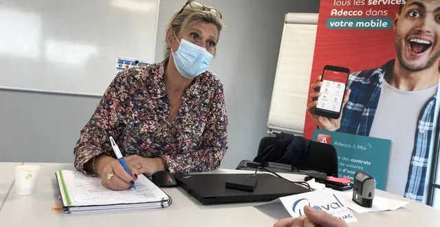photo  corinne dufrechou, directrice des ressources humaines de l’entreprise de cosmétiques roval à flers, dans l’orne.  &copy;  ouest-france 