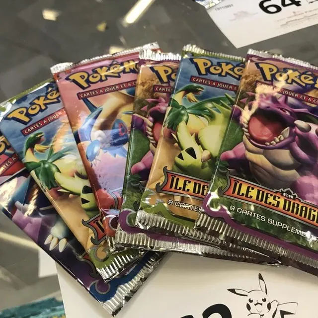 photo rares et prisés, ces boosters pokemon des séries ex et île des dragons estimés, le lot de six, entre 1 500 et 2 000 €.  ©  ouest-france