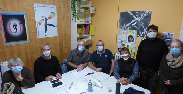photo  le petit local de gastines abrite la réunion mensuelle du groupe sabolien d’amnesty.  &copy;  ouest-france 