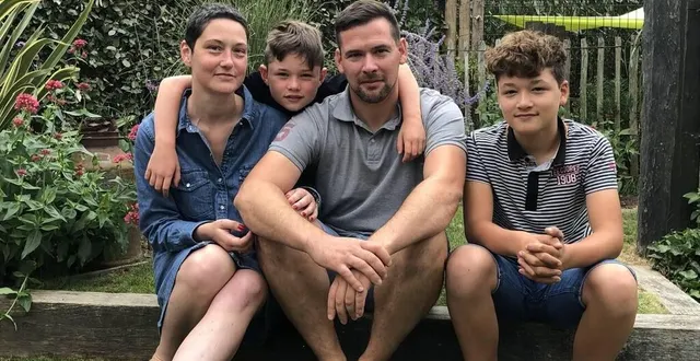 photo  c’était fin août, élodie toujours entourée de timéo, léo et jimmy.  &copy;  archives ouest-france 