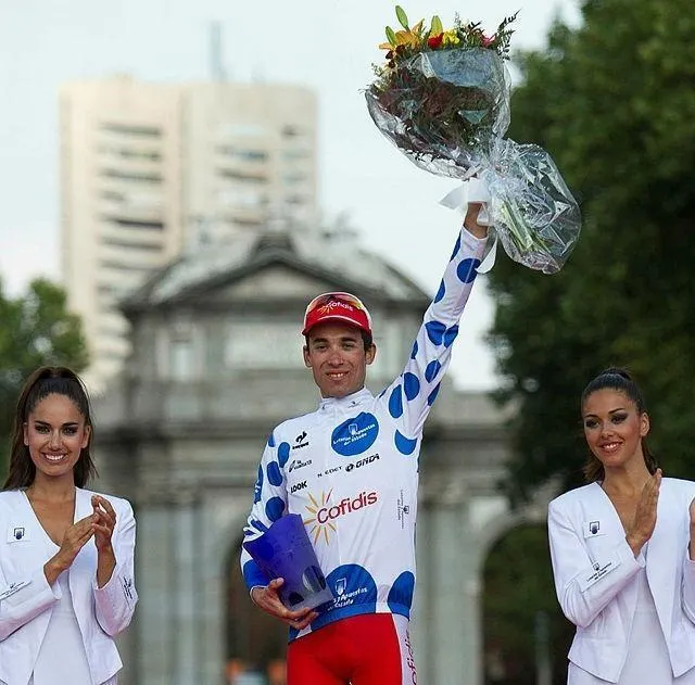 photo nicolas edet à l’arrivée du tour d’espagne 2013, avec son maillot à pois de meilleur grimpeur.  ©  jaime reina / afp