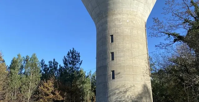 photo  le château d’eau des bois-de-joué va bientôt se refaire une beauté.  &copy;  le maine libre 