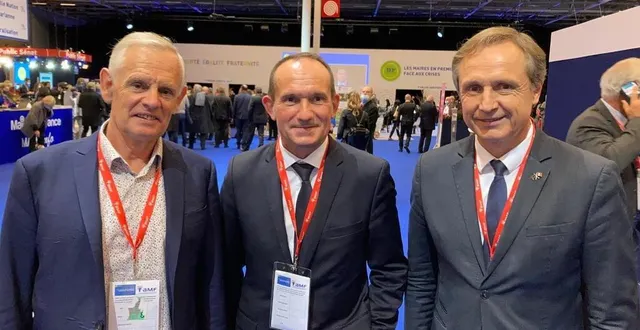 photo  de gauche à droite : gilles leproust (maire pcf d’allonnes), emmanuel franco (maire lr d’étival et président de l’association des maires de la sarthe) et christophe rouillon (maire ps de coulaines).  &copy;  villes d’allonnes 