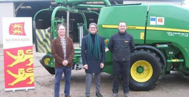 photo  denis robillard (maire adjoint), laurent marting (conseiller régional) et julien blais (gérant de la sarl blais).  &copy;  ouest-france 