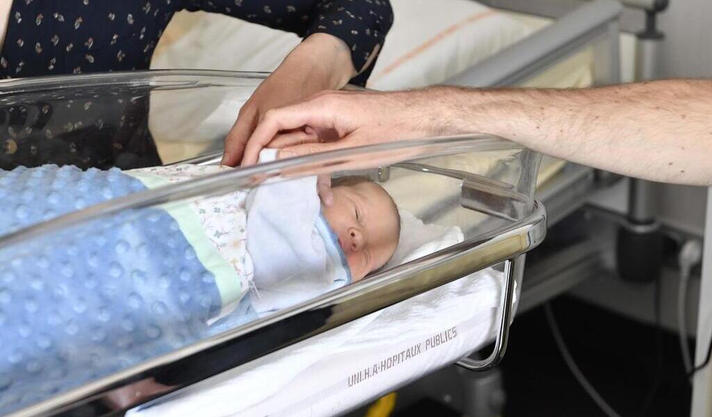 La Charte du nouveau né hospitalisé pour éviter de séparer bébé de ses  parents