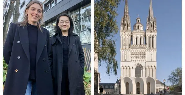 photo  elise fauquembergue, cheffe de projet, et chizuko kawarada, directrice de l’agence parisienne de kengo kuma, lauréat du concours d’architecture portant sur la construction d’une galerie contemporaine pour protéger le portail polychrome de la cathédrale saint-maurice. le porche sera livré au printemps 2024.  &copy;  kengo kuma & associates 