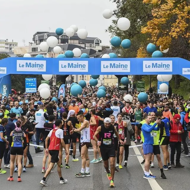 photo la cinquième édition des 10 km du maine libre, samedi 20 novembre 2021.  ©  denis lambert