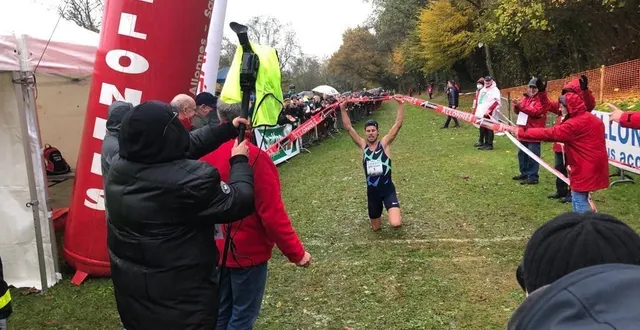 photo  jimmy gressier remporte le cross d’allonnes 2021.  &copy;  le maine libre 