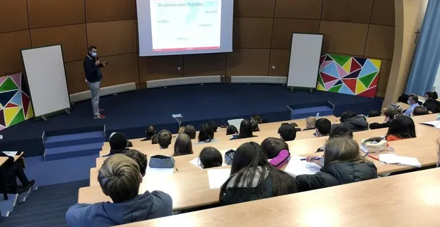 photo  ambiance studieuse dans l’amphithéâtre du lycée sainte-anne à l’heure de la présentation des métiers par les professionnels.  &copy;  ouest-france 