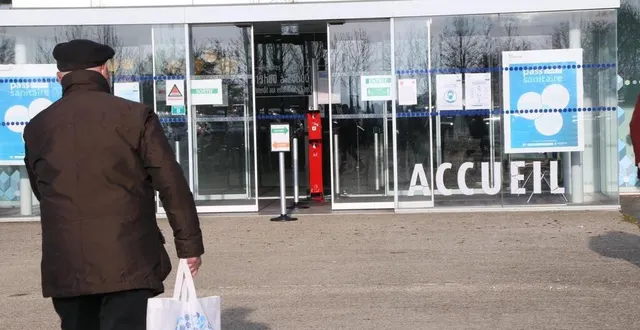 photo  sans anesthésiste le 1er novembre 2021 au bailleul, plusieurs patients ont dû être transférés vers l’hôpital du mans. mais la prise en charge a été plus longue que prévu.  &copy;  ouest-france 