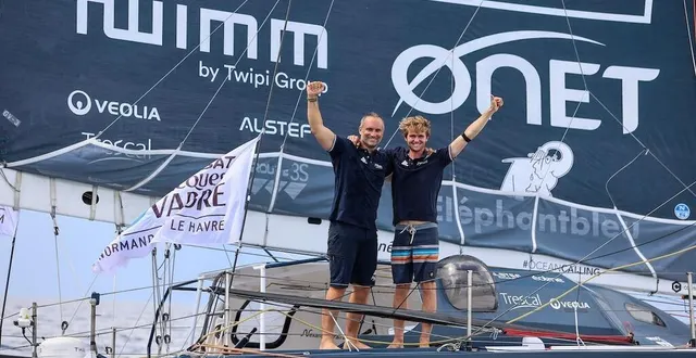 photo  fabrice amedeo et loïs berrehar, 10e de la transat jacques vabre à bord de nexans – art & fenêtres.  &copy;  jean-marie liot/alea 