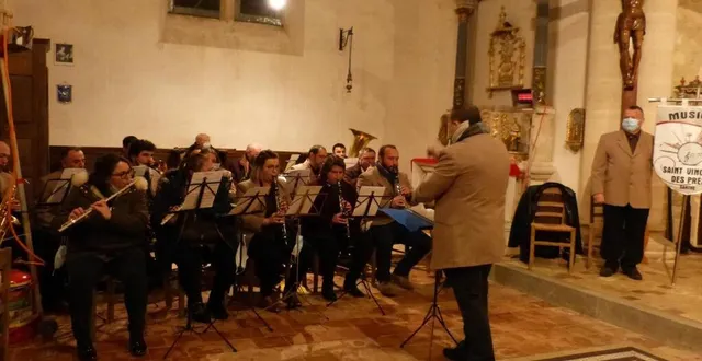 photo  messe en musique avec l’harmonie de saint vincent des prés 