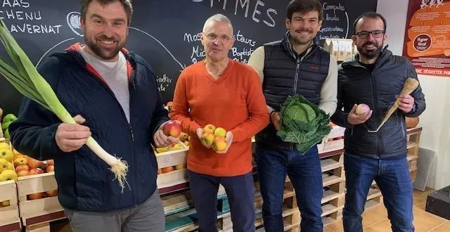 photo  mickaël guy, philippe pousse, baptiste geoffray, antoine sénéchal ont inauguré vendredi l’enseigne « les lutins producteurs ».  &copy;  le maine libre 