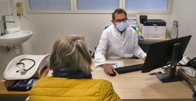 photo  isabelle était sans médecin depuis trois ans. sa pathologie chronique nécessite pourtant le renouvellement de ses médicaments par ordonnance tous les trimestres.  &copy;  photo le maine libre – denis lambert 
