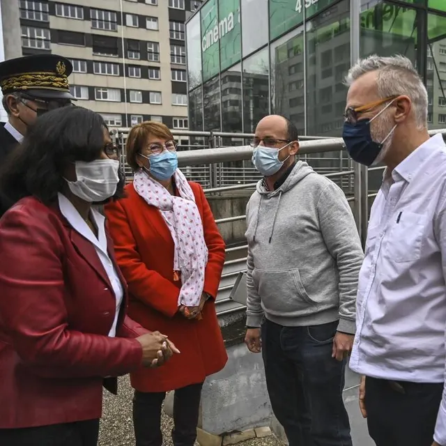 photo la matinée sarthoise de la ministre à été l’occasion d’effectuer un état des lieux de la lutte contre les discriminations aux lgbti +.  ©  le maine libre – denis lambert