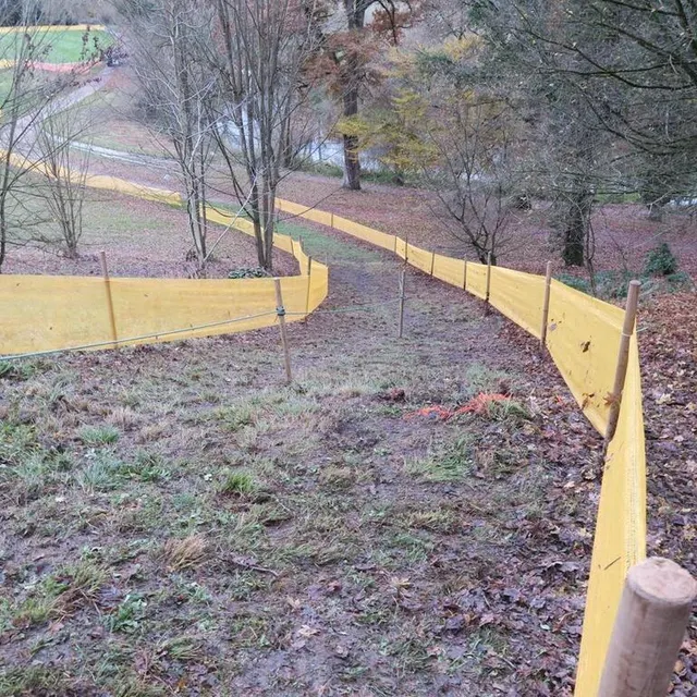 photo une corde a été installée pour aider les coureurs à grimper le raidard.  ©  ouest-france
