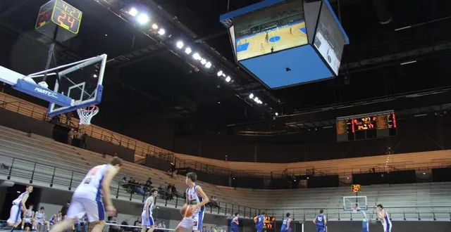 photo  choisi au dernier moment, le cube vidéo à 234 000 € pourrait coûter encore plus cher au maire de trélazé, marc goua.  &copy;  archives ouest-france 