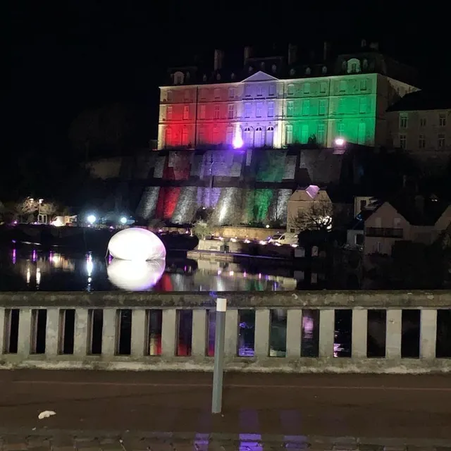 photo samedi soir, la bulle semblait déjà dégonflée.  ©  le maine libre