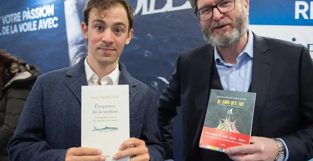 photo  bill françois, auteur du livre « éloquence de la sardine », a reçu le prix compagnie des pêches 2020-2021, et bergsveinn birgisson, le prix gens de mer  pour  « du temps qu’il fait ».  &copy;  david ademas, ouest-france 