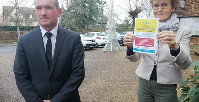 photo  laure artru, présidente de l’antenne sarthoise de l’association de citoyens contre les déserts médicaux, organise une réunion publique mercredi 8 décembre. à gauche, emmanuel franco, président de l’amf 72 et de la communauté de communes du val de sarthe.  &copy;  mark moreau 