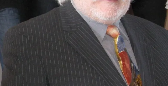 photo  raymond fontenay, écrivain, a reçu un hommage de la commune, samedi 4 décembre 2021.  &copy;  ouest-france 